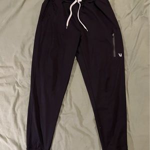Mens Vuori Sunday Performance jogger.